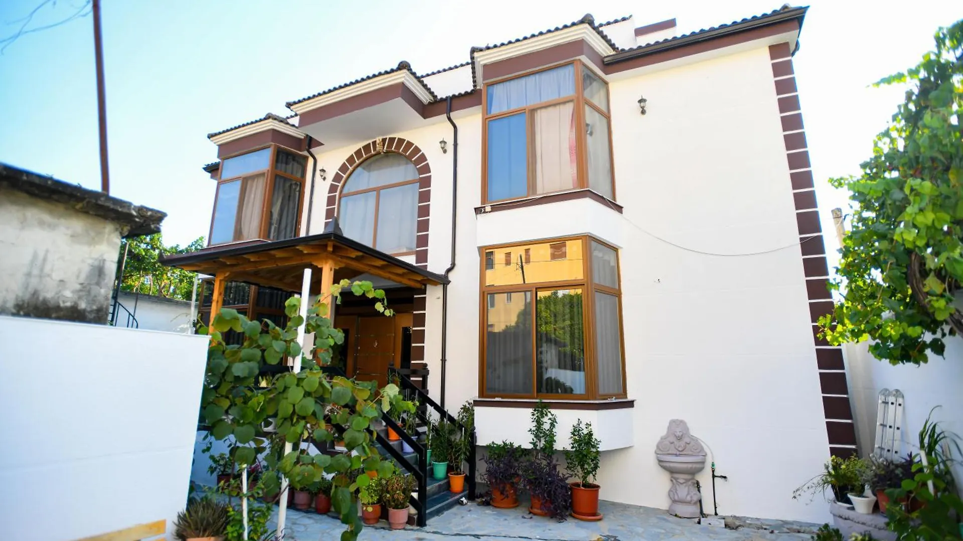 Vila Rivaaa Berat
